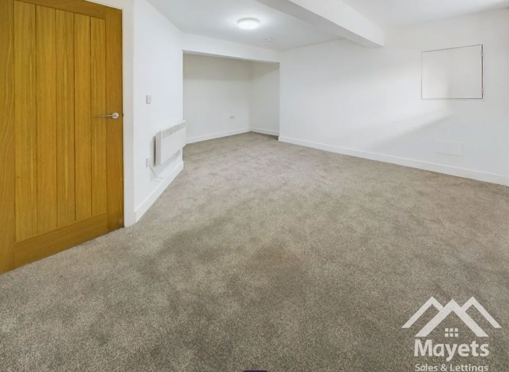 Property image 4 of 22