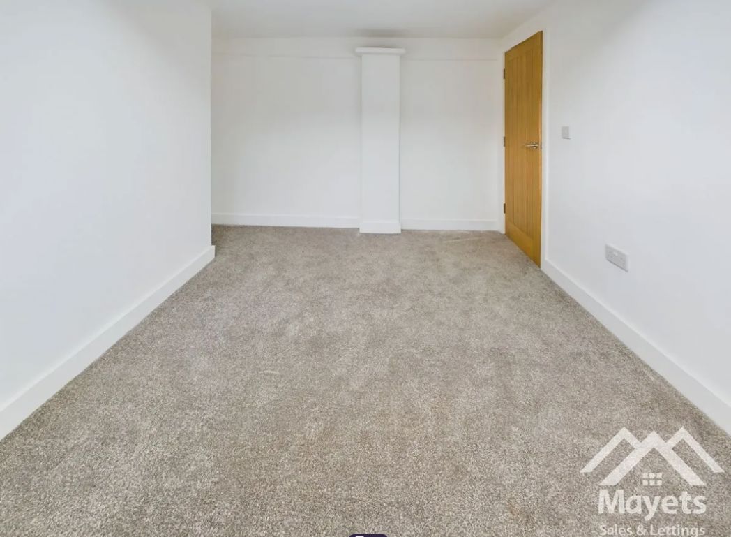 Property image 5 of 22