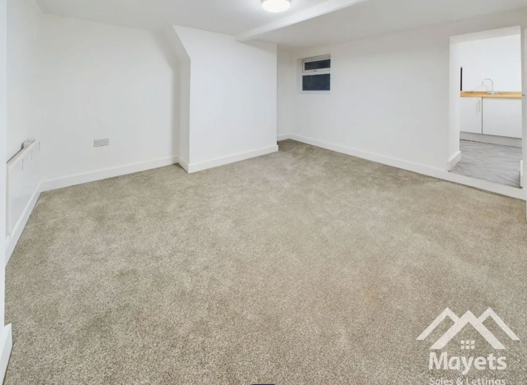 Property image 6 of 22