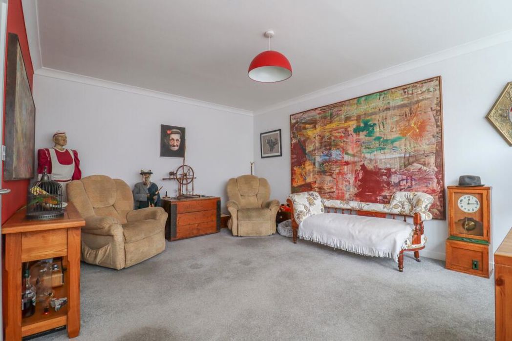 Property image 3 of 11