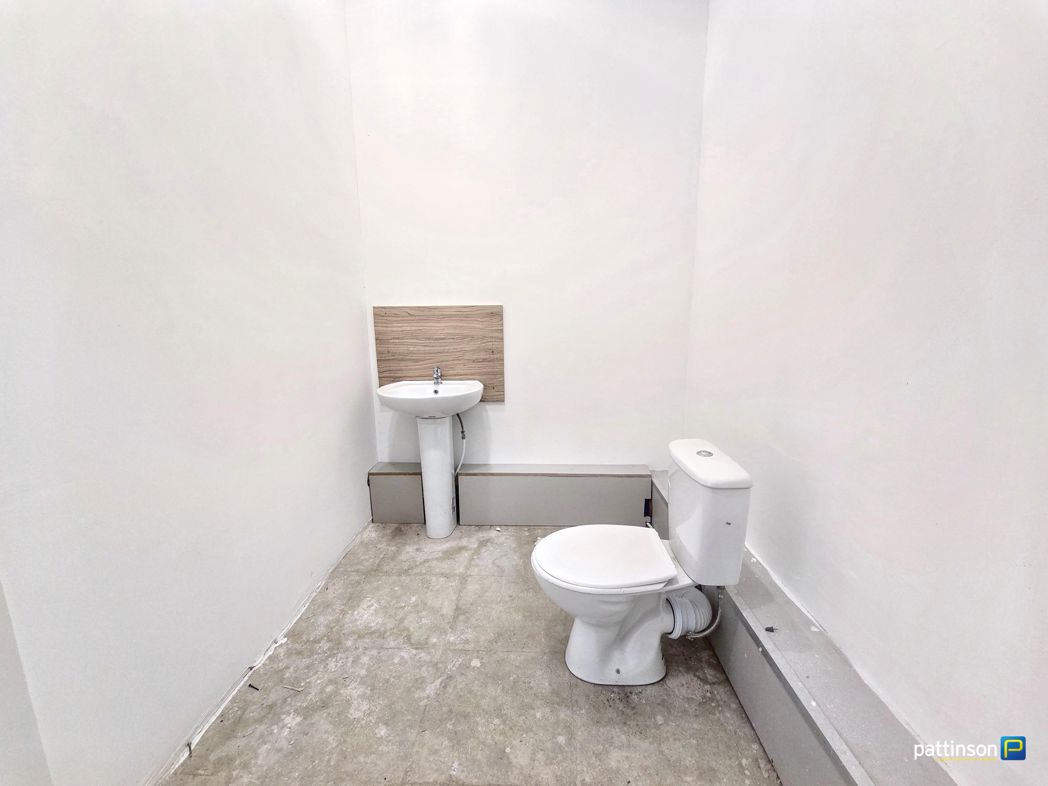 Property image 5 of 8