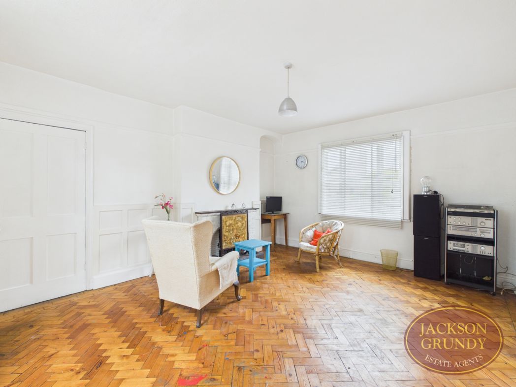Property image 10 of 24