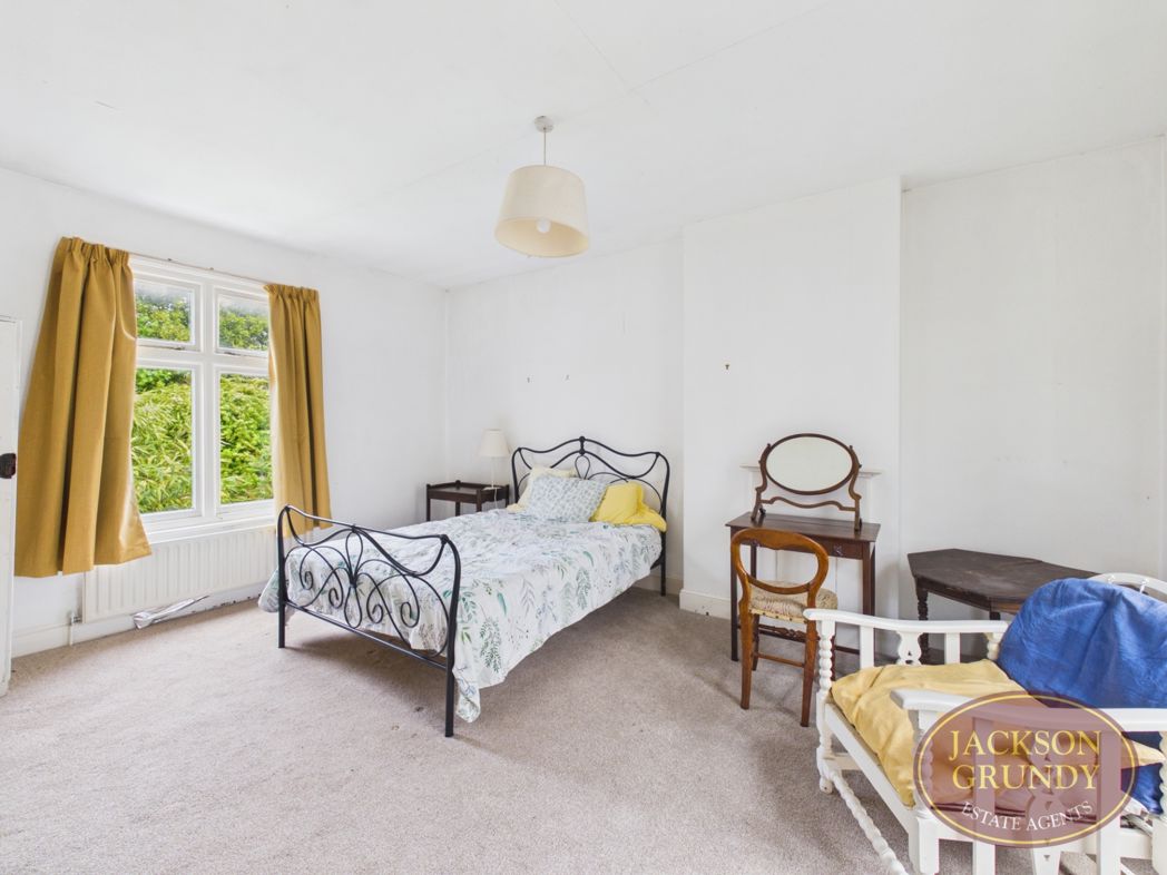 Property image 16 of 24