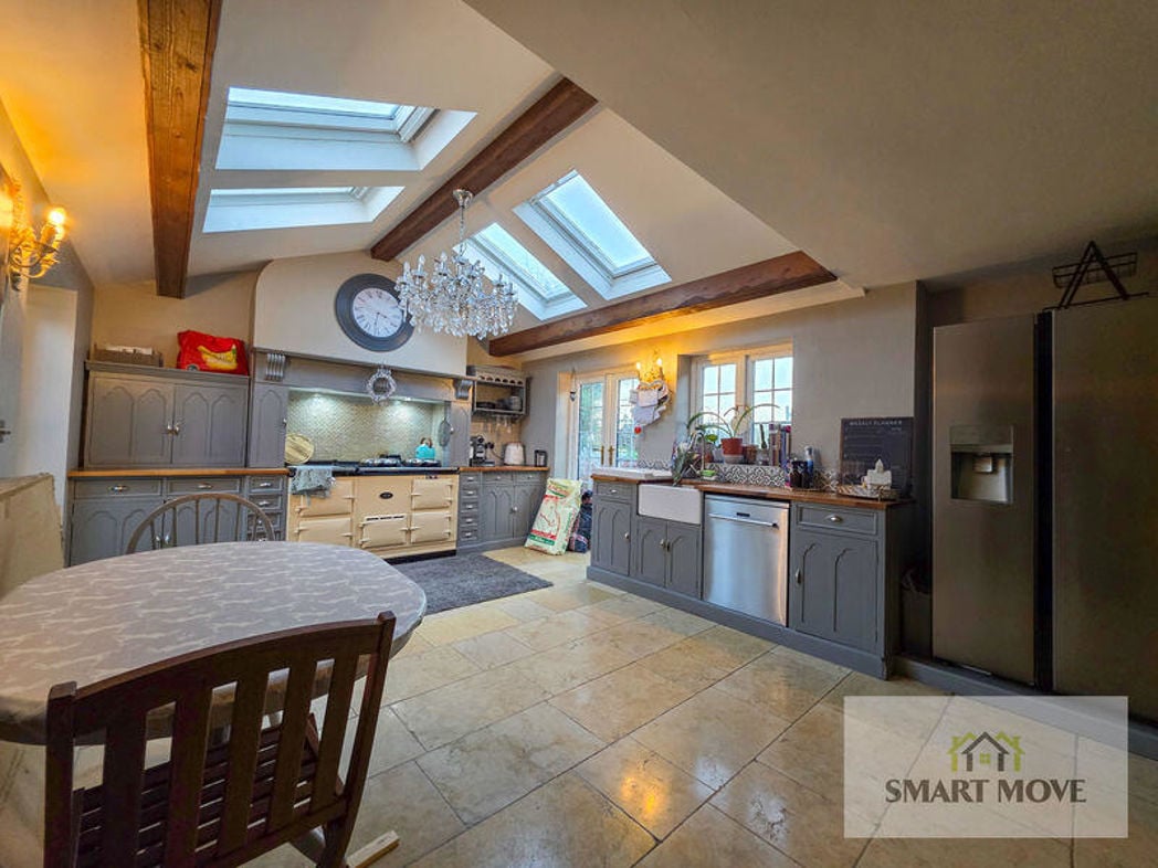Property image 11 of 20