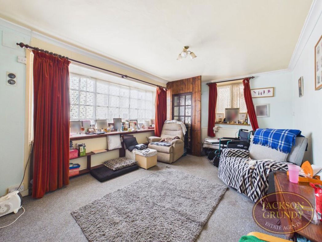 Property image 5 of 18