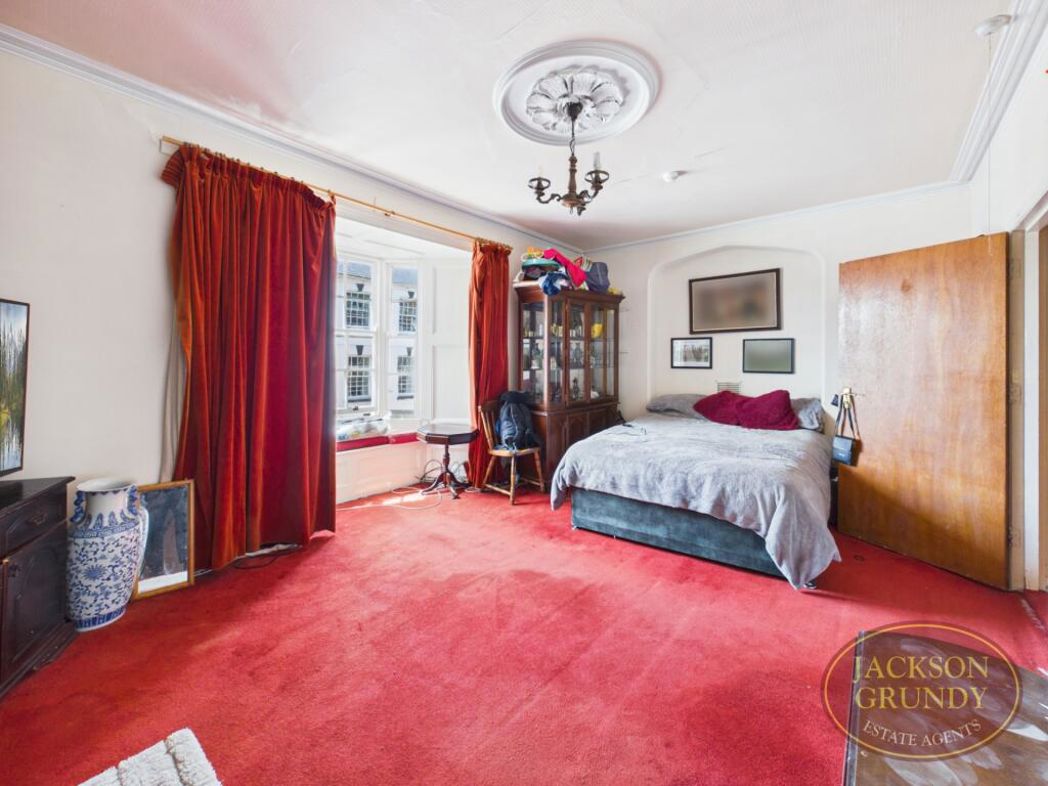 Property image 13 of 18