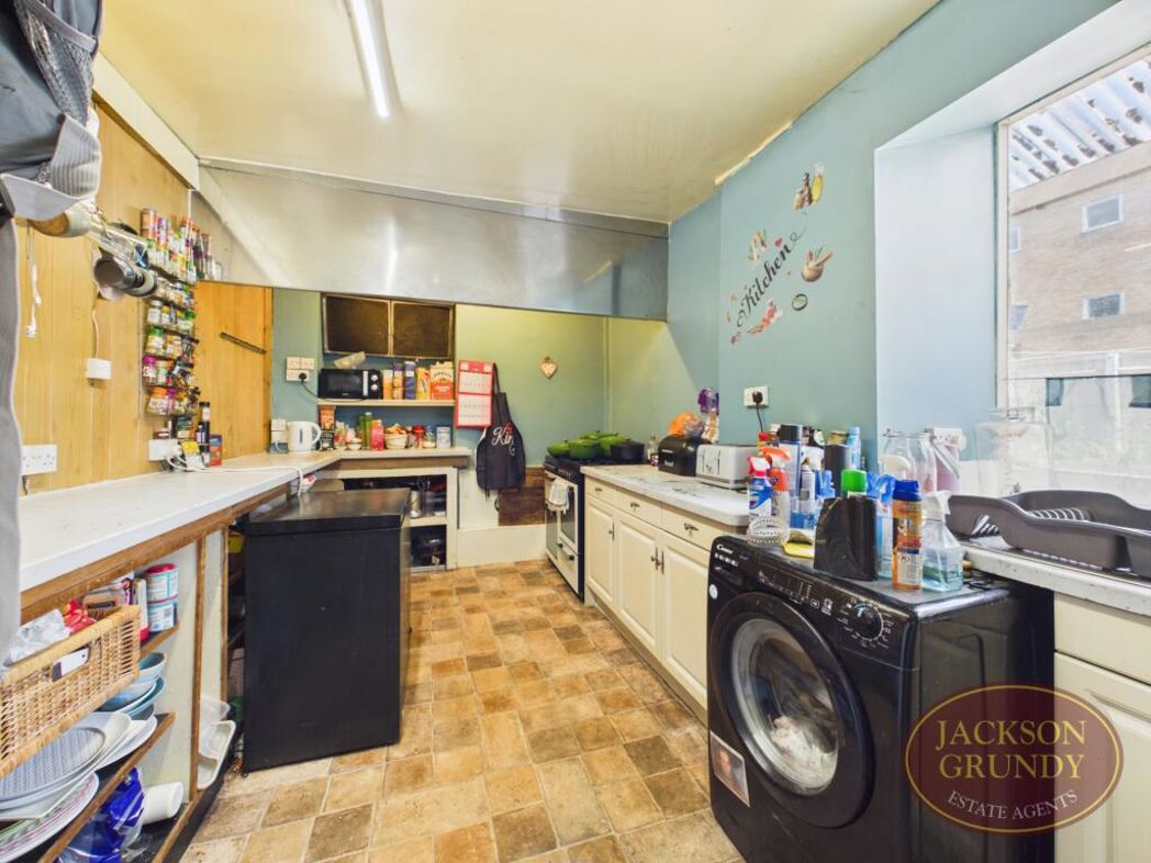Property image 6 of 18