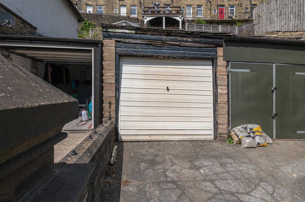 Property image 3 of 9