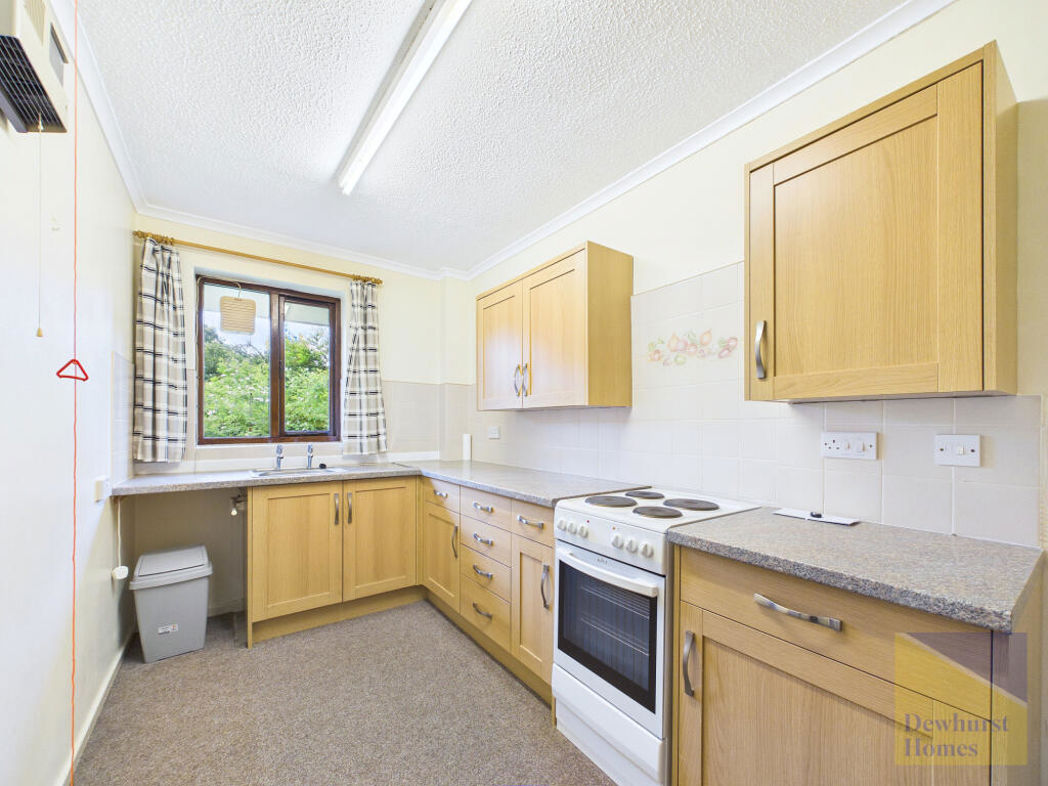 Property image 5 of 11