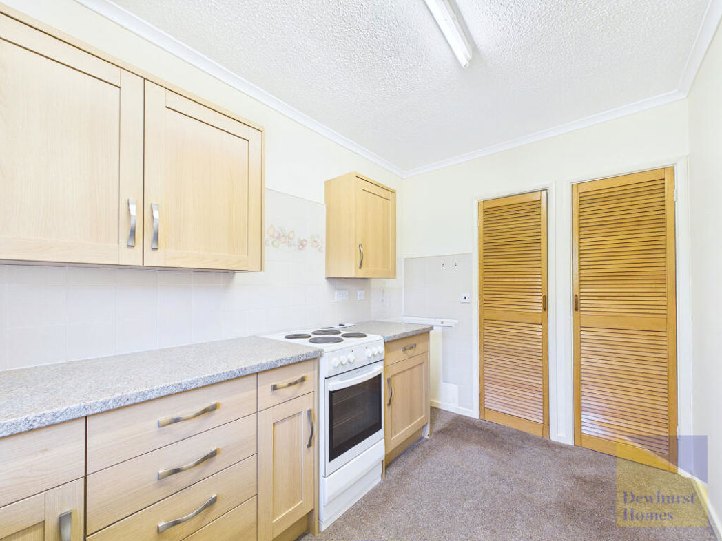 Property image 4 of 11