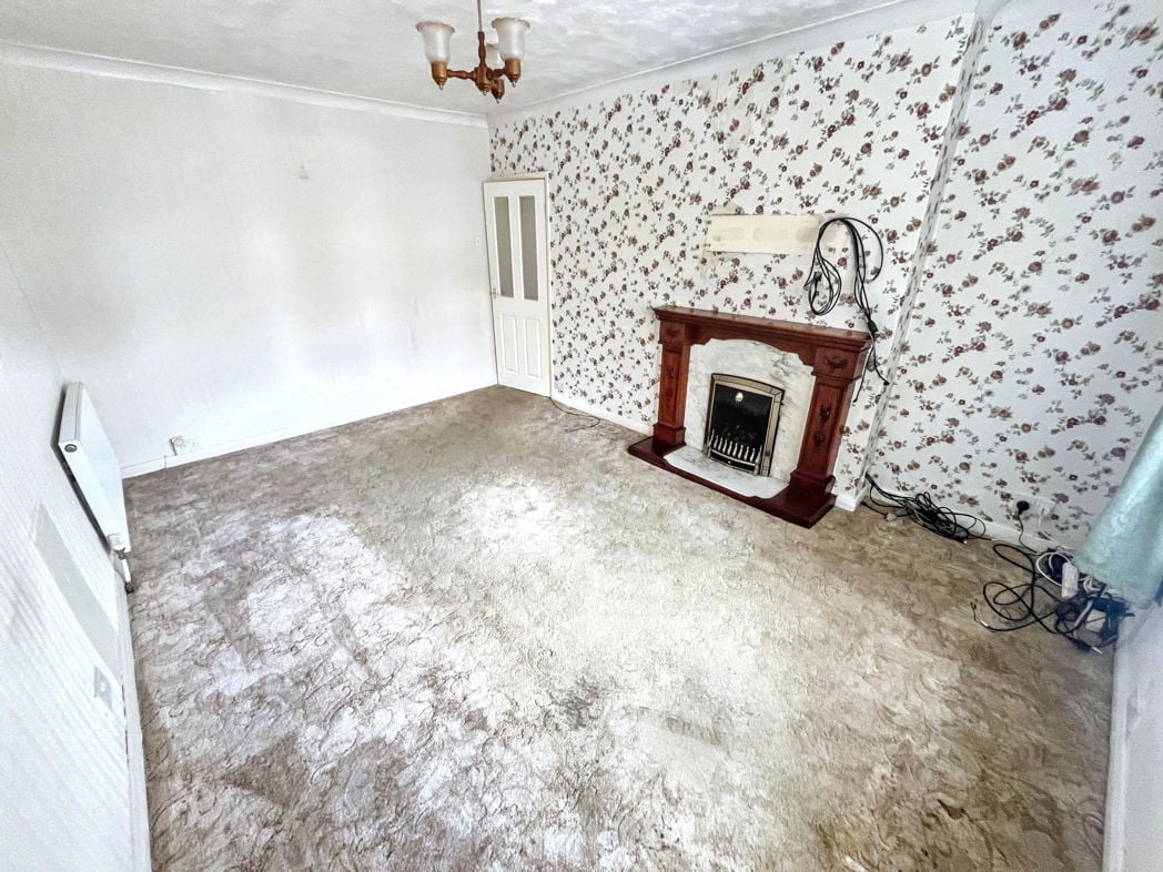 Property image 11 of 17