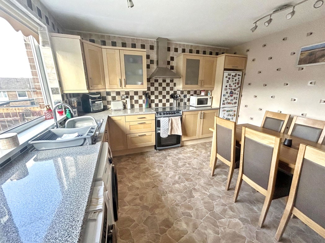 Property image 2 of 16