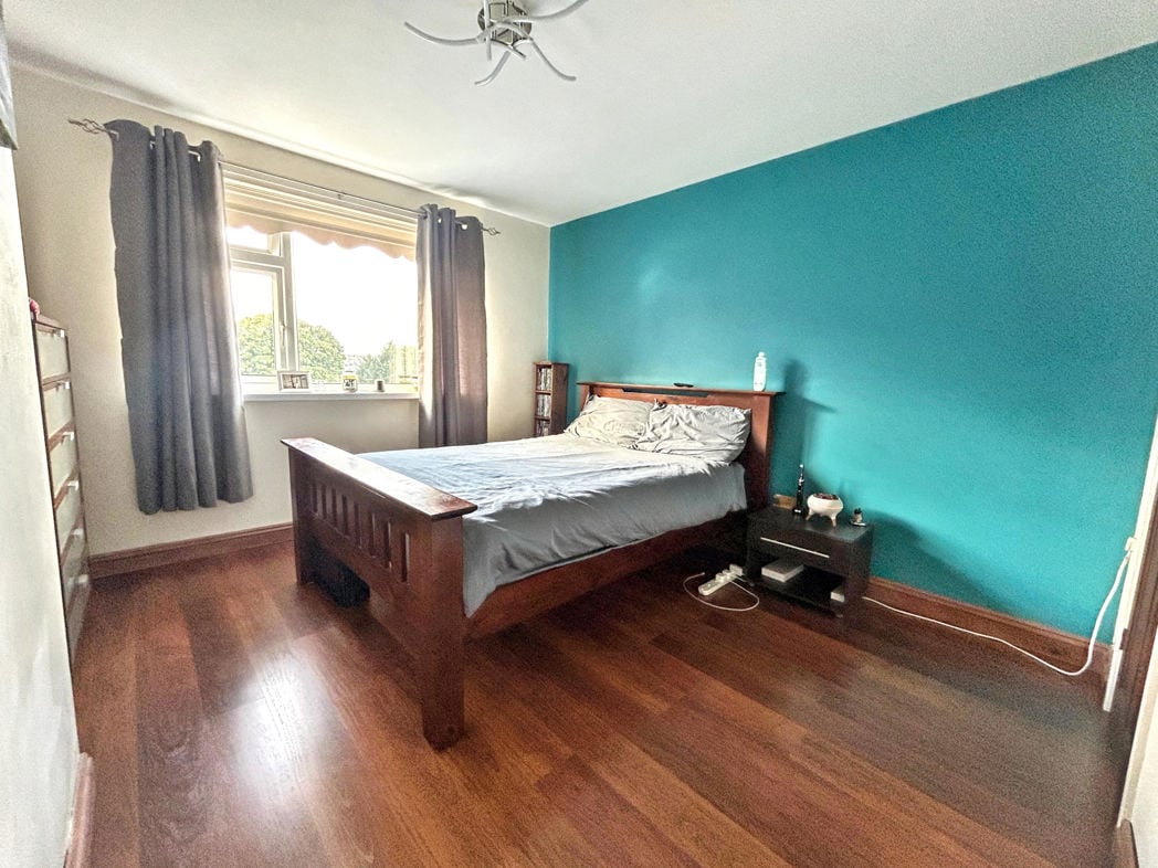 Property image 8 of 16