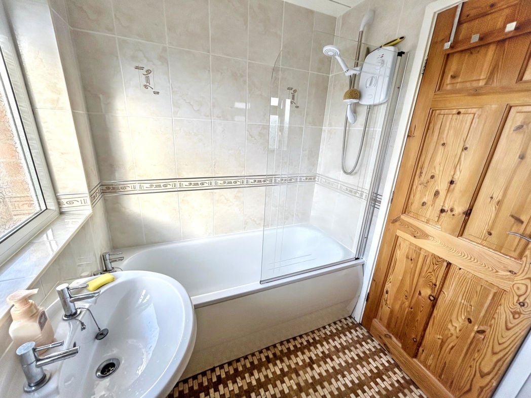 Property image 12 of 16