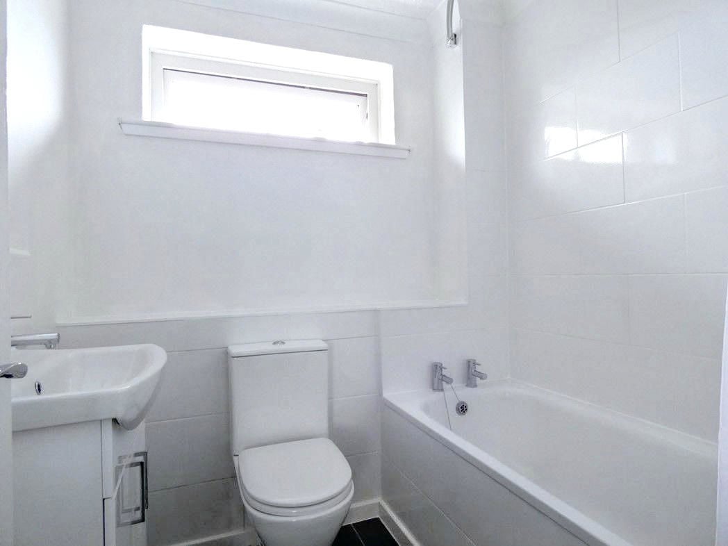 Property image 4 of 4