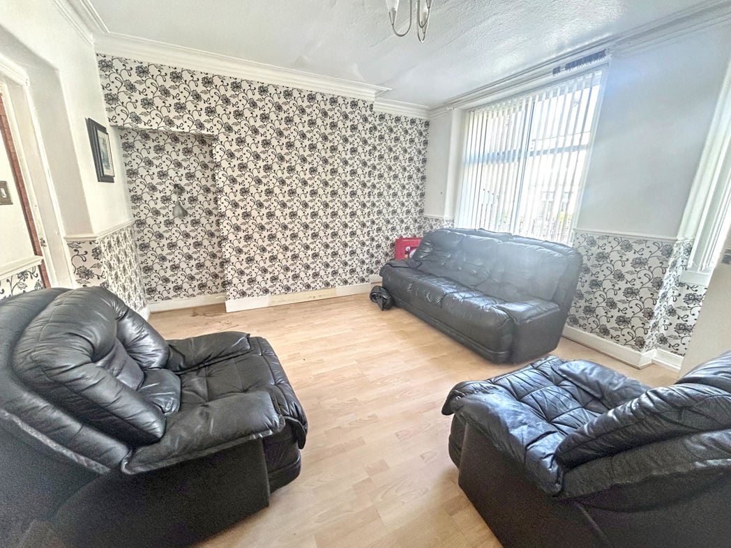 Property image 2 of 13