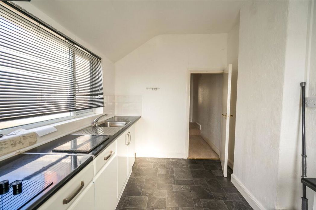 Property image 2 of 9