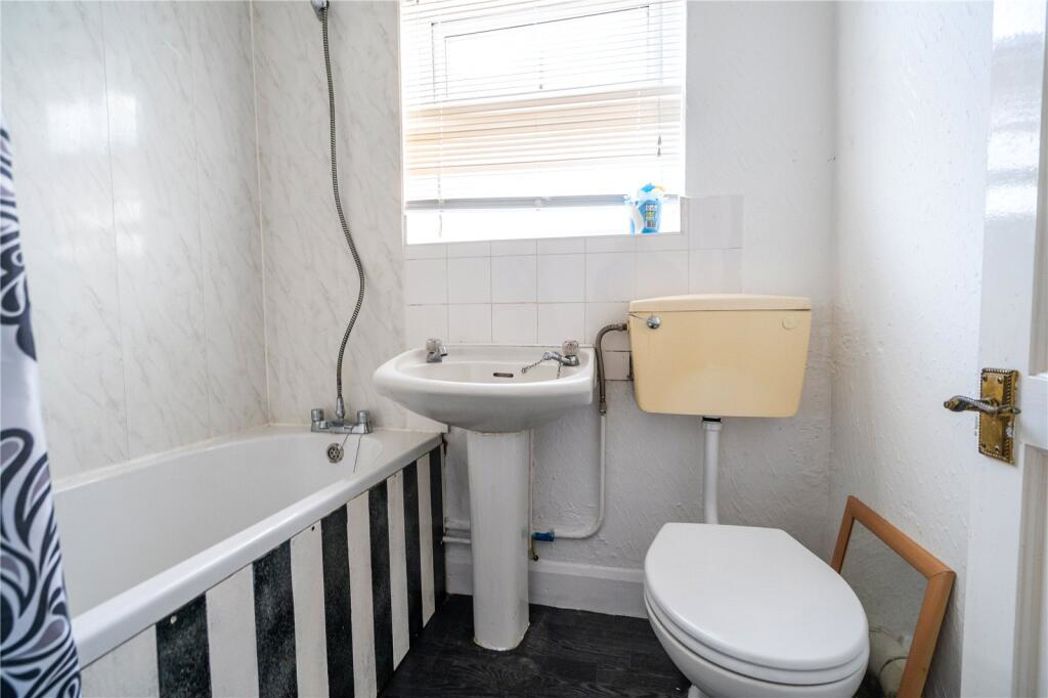 Property image 8 of 9