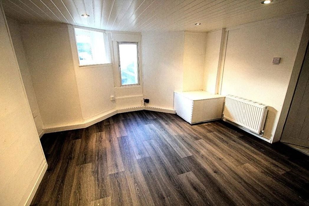 Property image 4 of 5