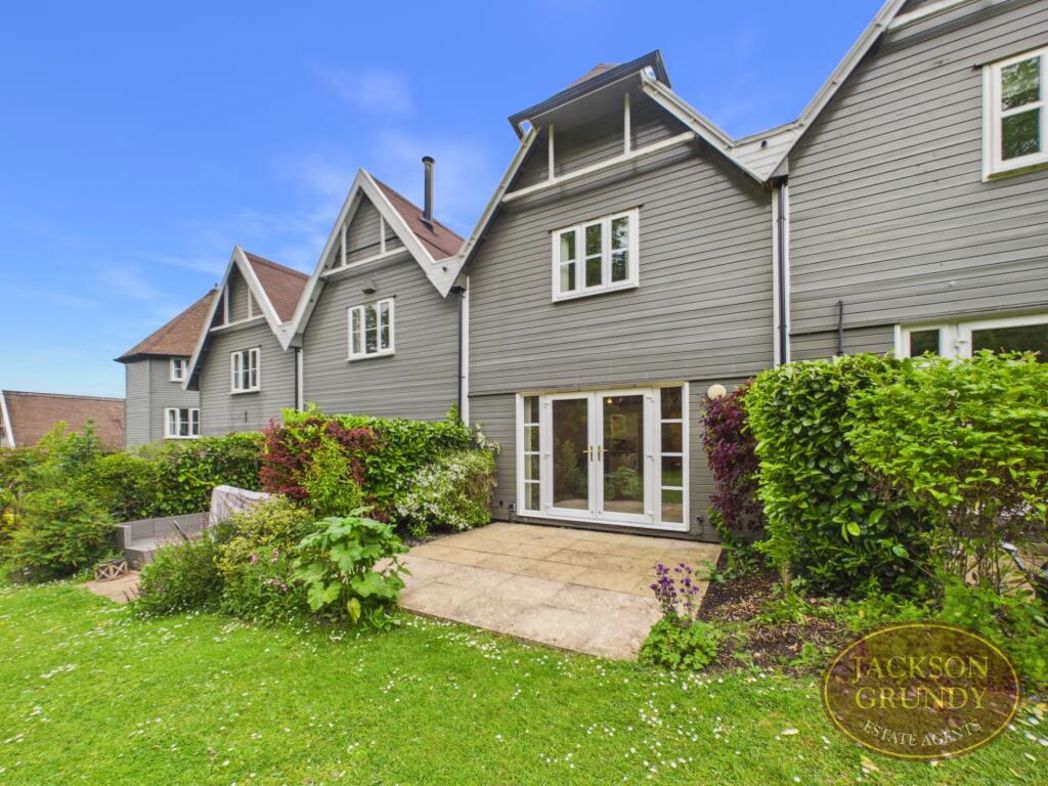 Property image 11 of 13