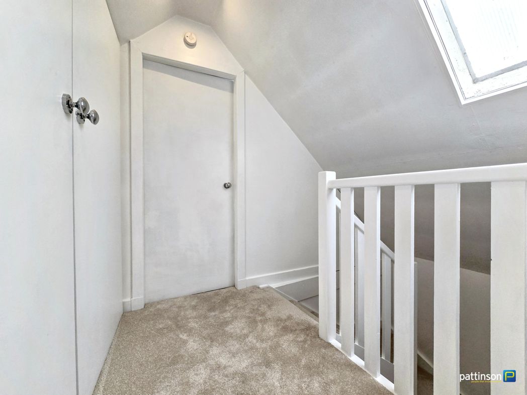Property image 8 of 43
