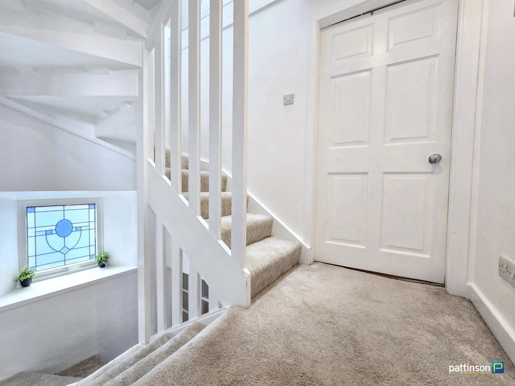 Property image 16 of 43
