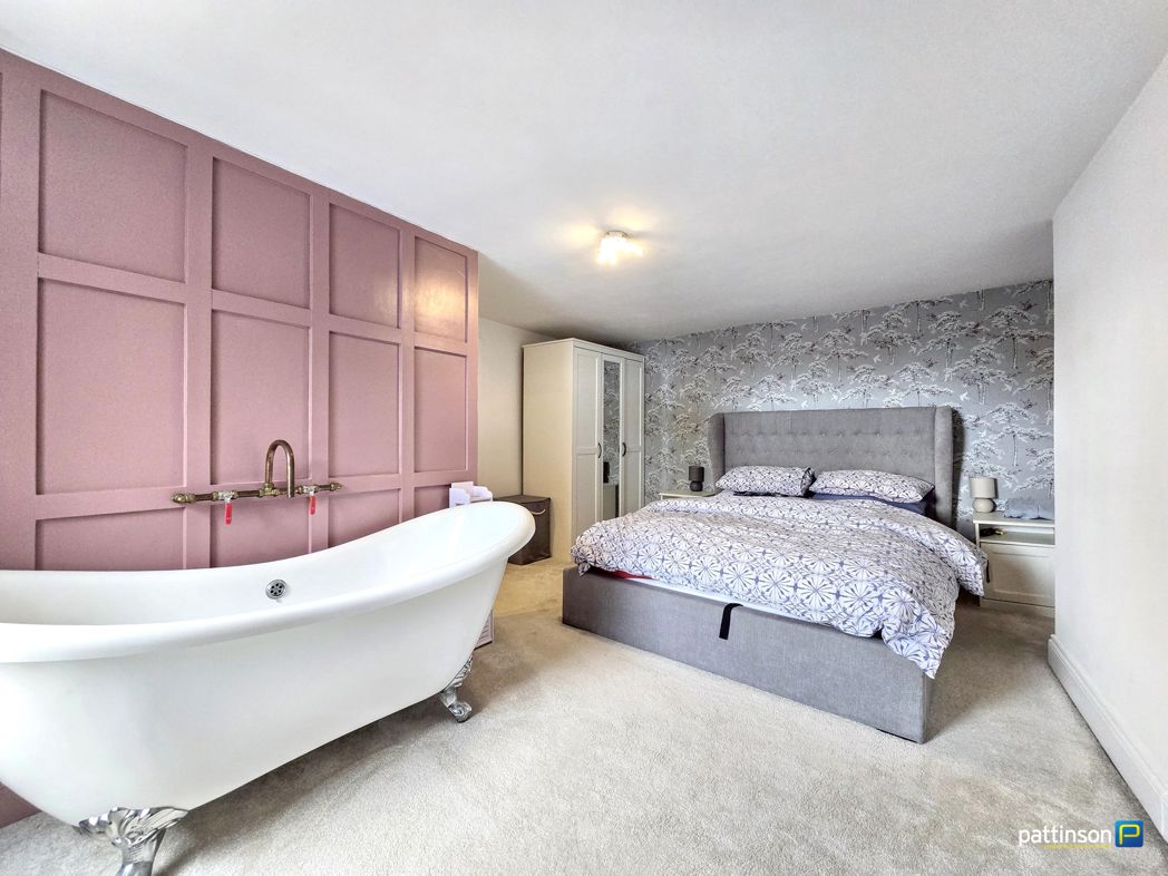 Property image 4 of 43