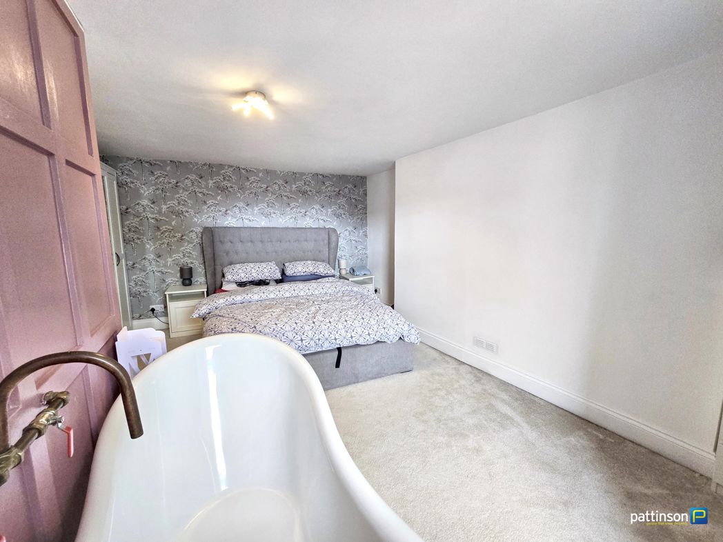 Property image 22 of 43