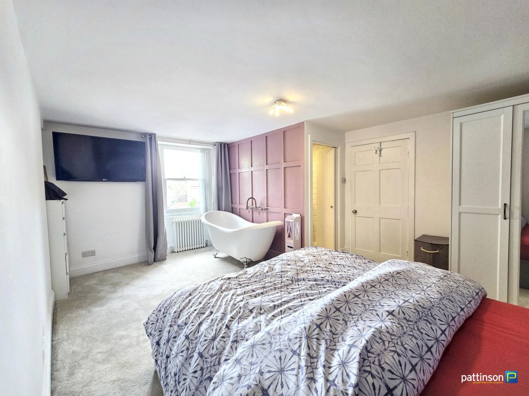 Property image 23 of 43