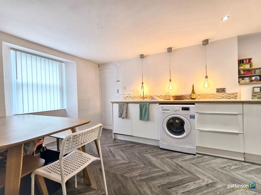 Property image 28 of 43