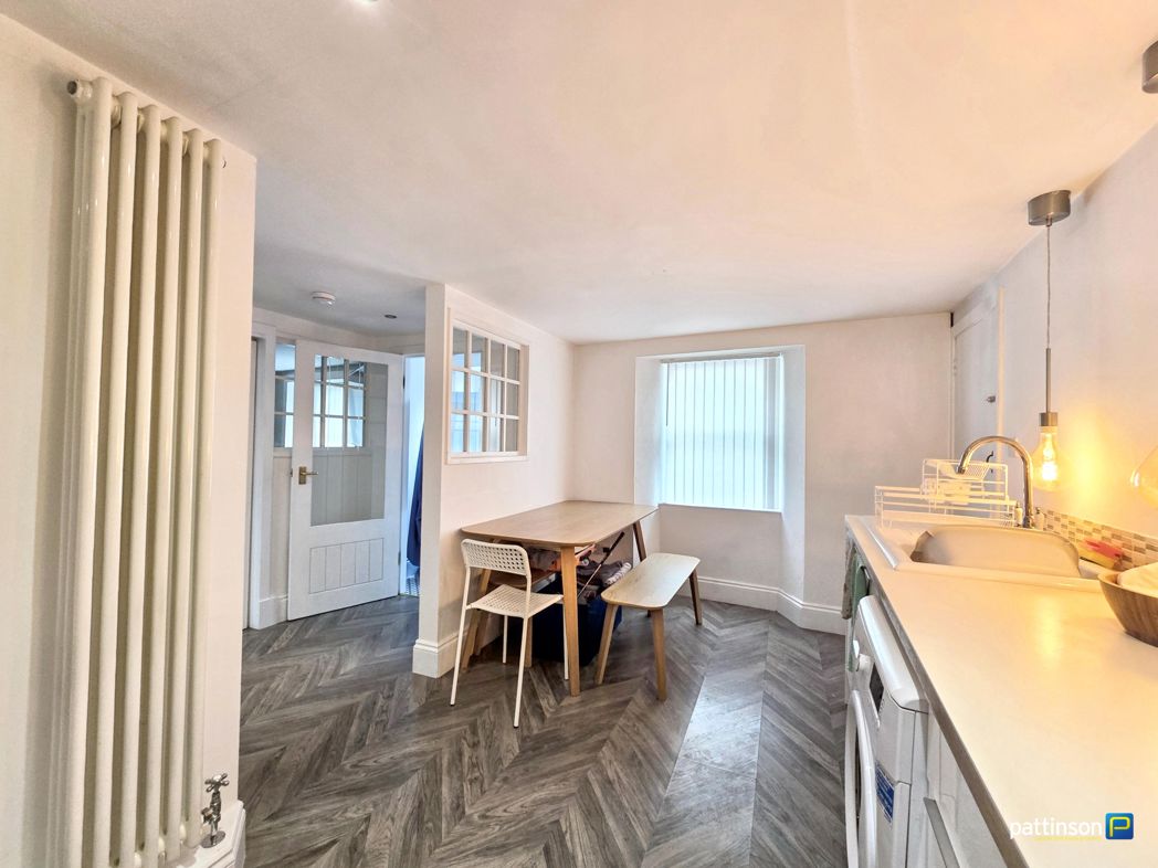 Property image 33 of 43
