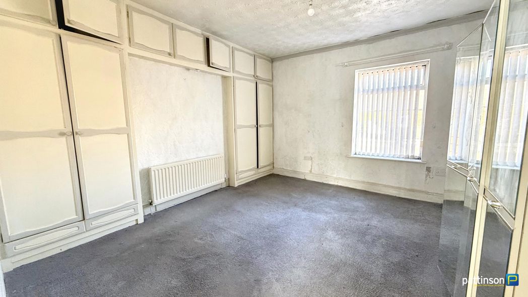 Property image 11 of 17