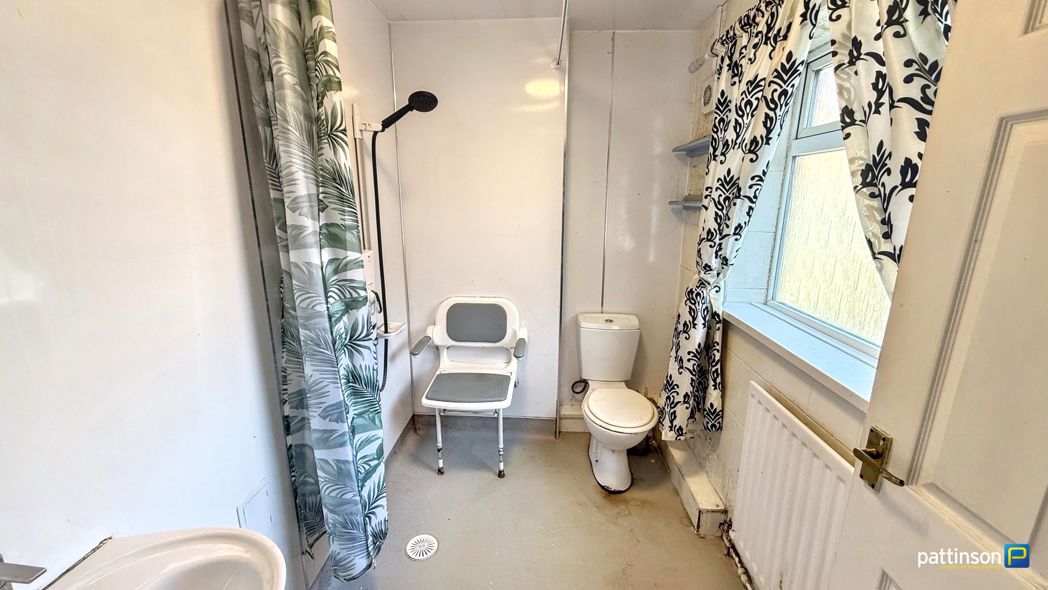 Property image 10 of 17