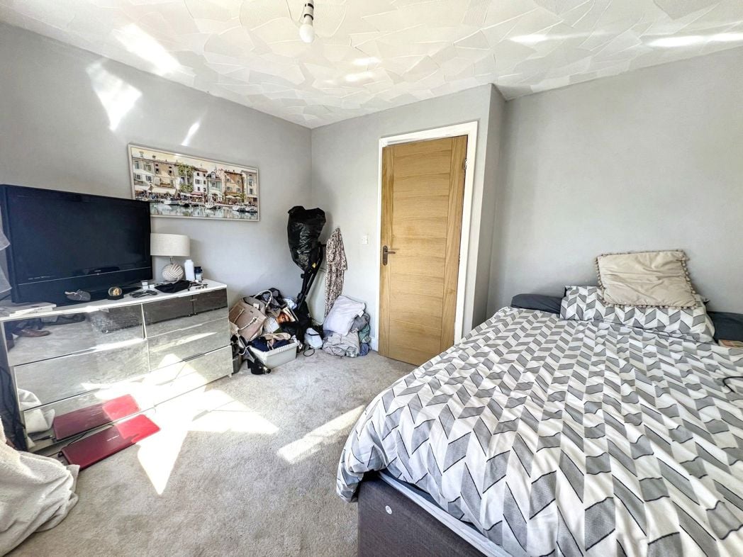 Property image 8 of 20
