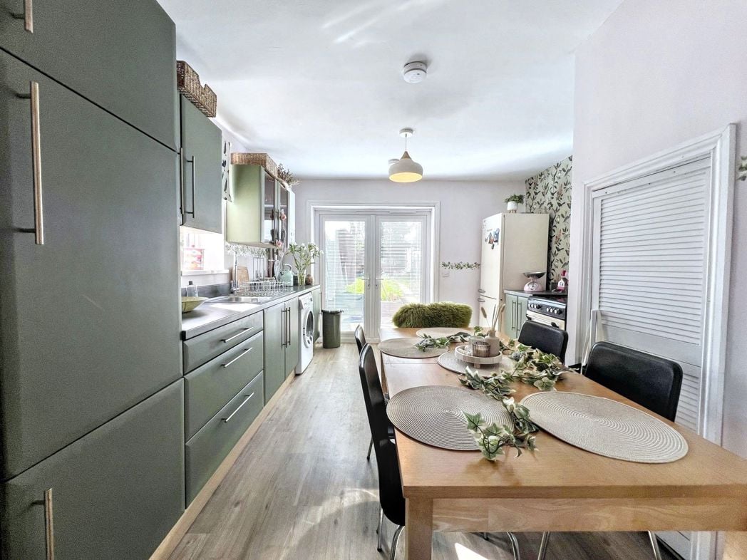 Property image 3 of 20