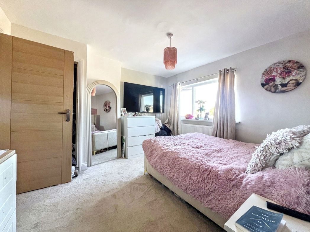 Property image 12 of 20