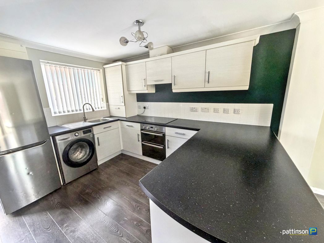 Property image 2 of 9