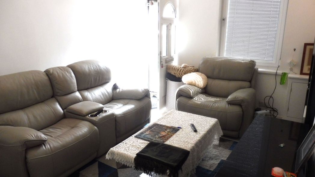 Property image 2 of 16