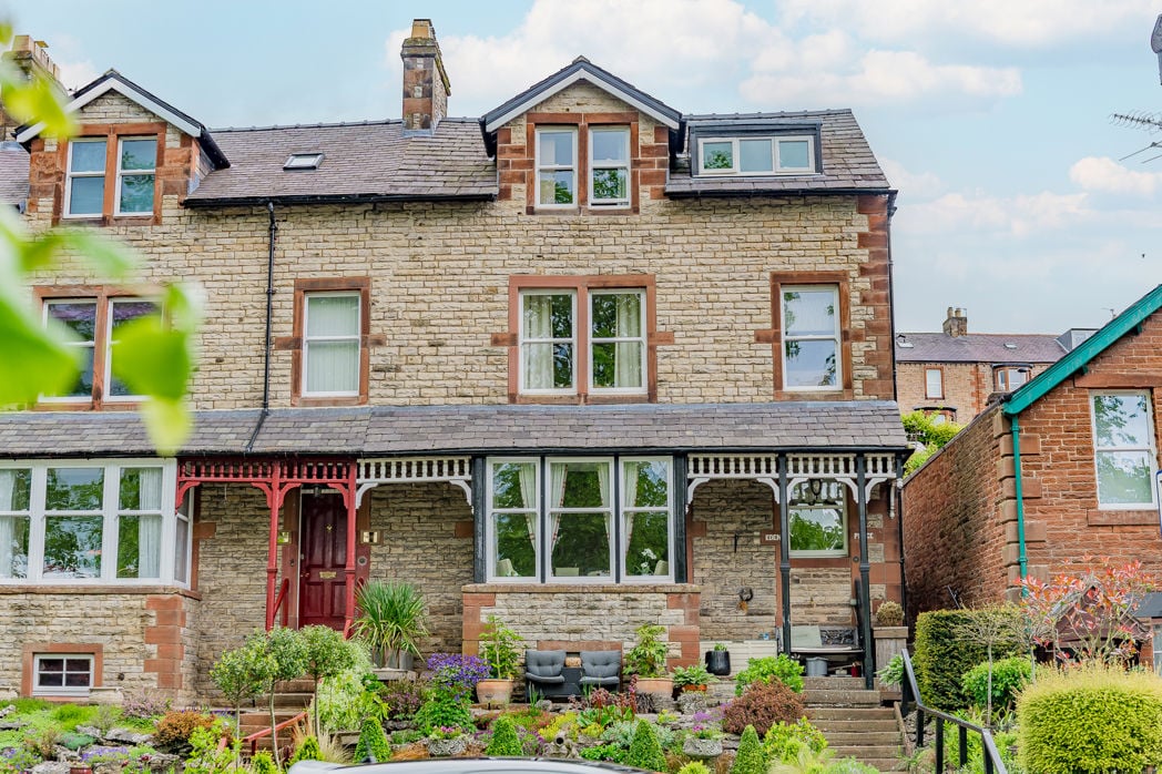 Property image 28 of 38
