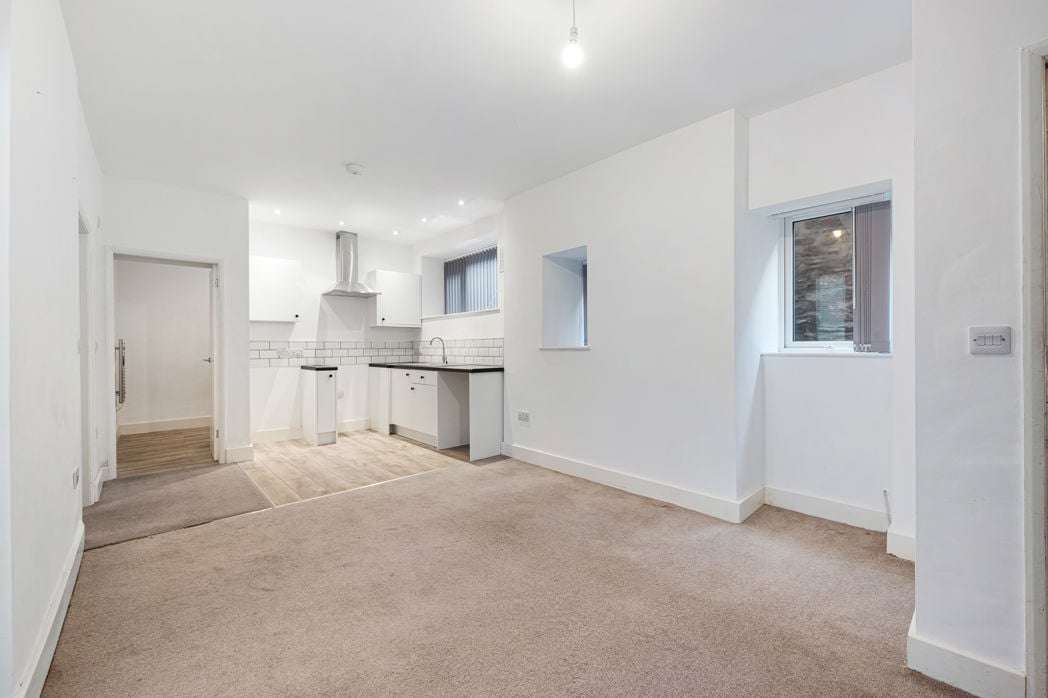 Property image 10 of 38