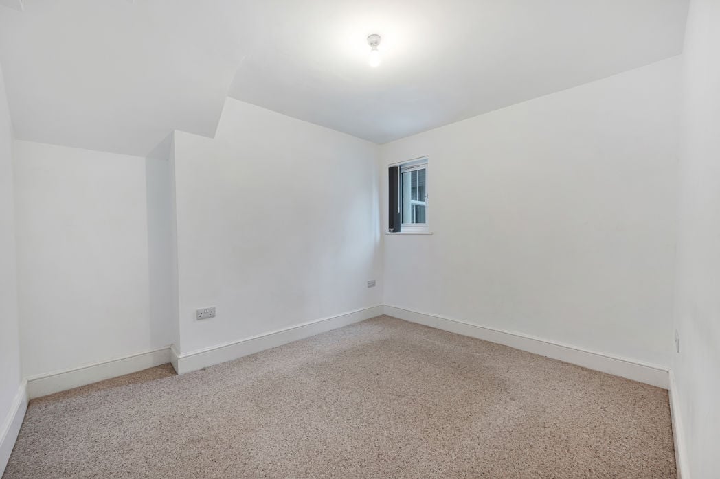 Property image 13 of 38