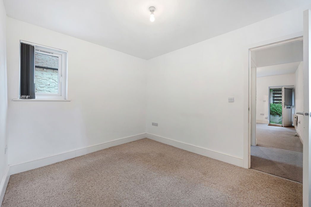 Property image 14 of 38