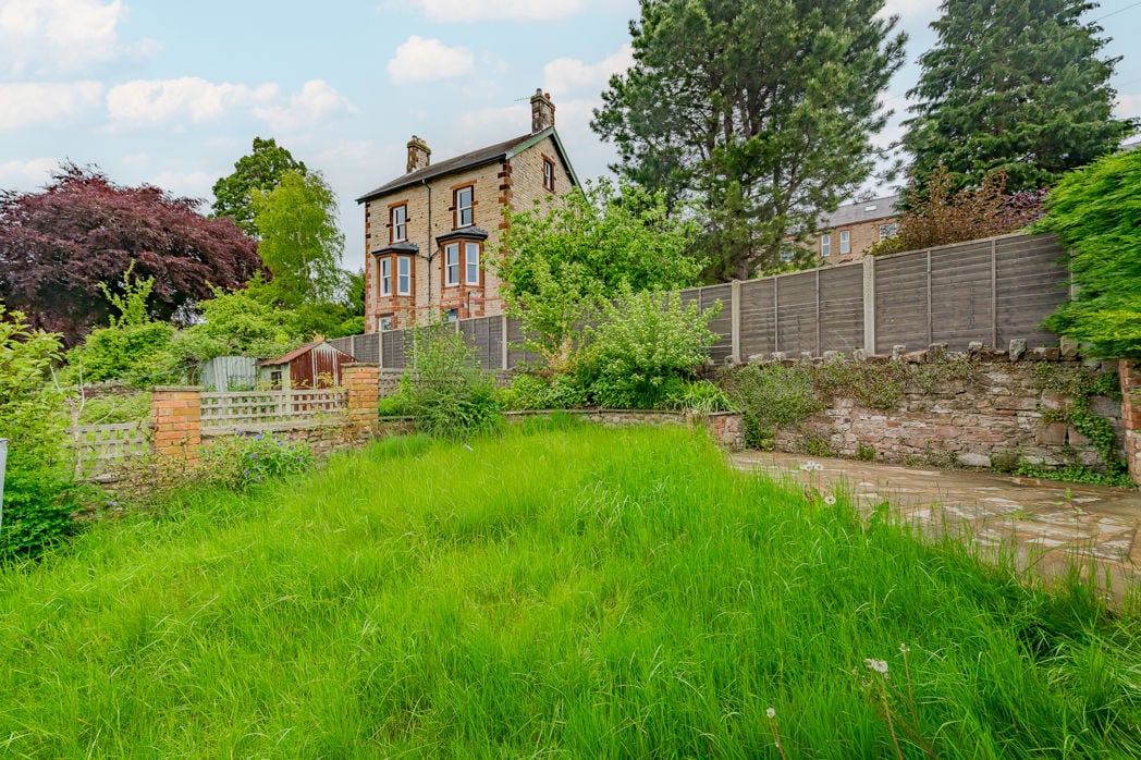 Property image 32 of 38