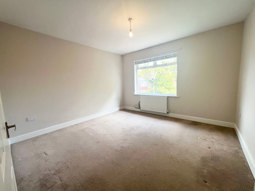 Property image 6 of 8