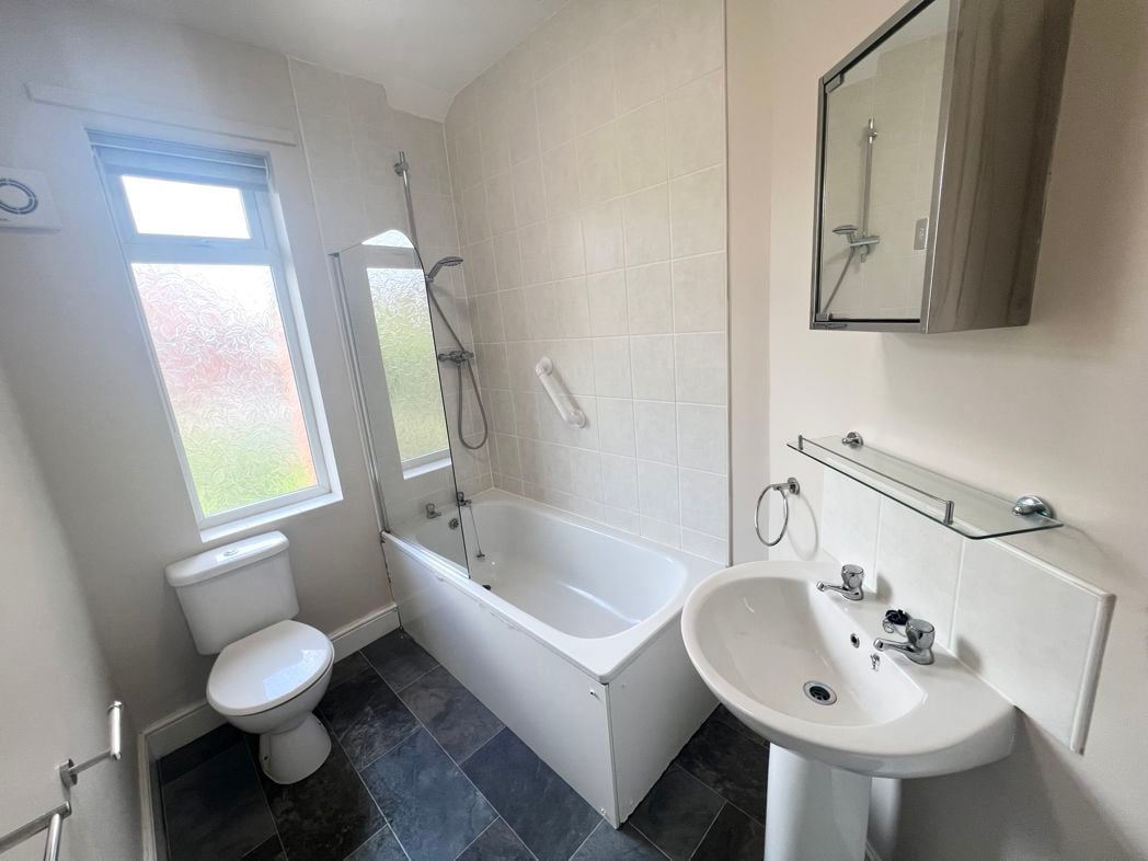 Property image 7 of 8