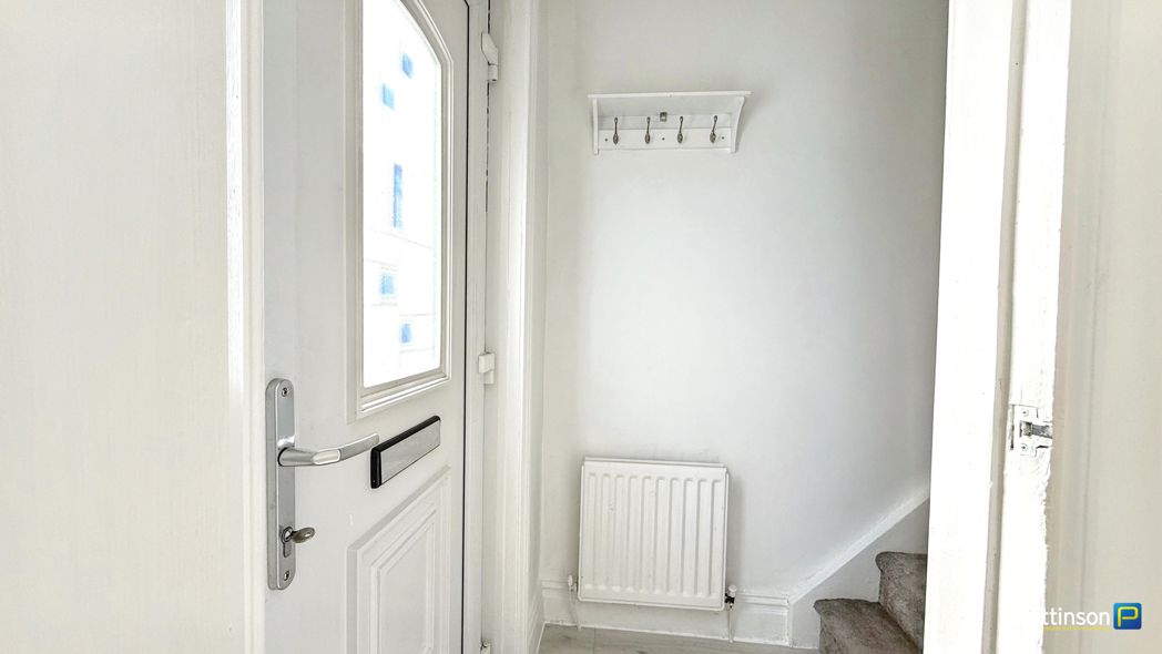 Property image 2 of 19