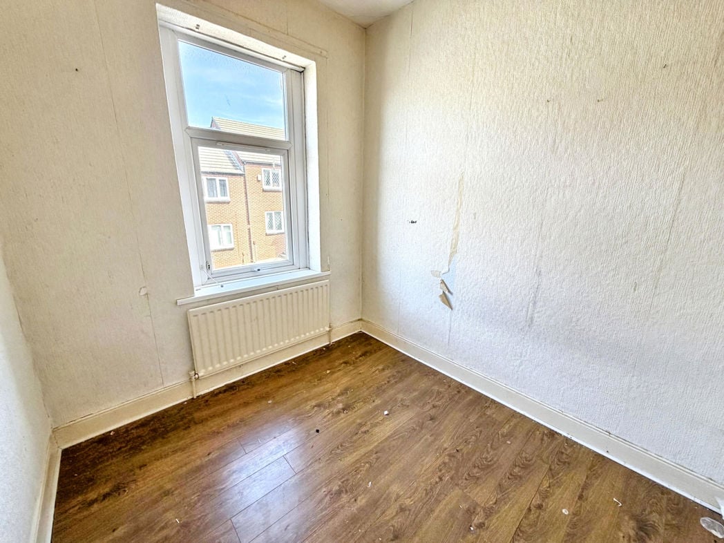 Property image 6 of 8