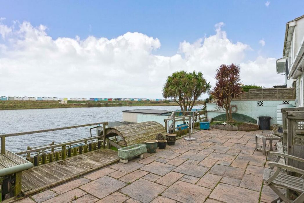 Property image 15 of 20