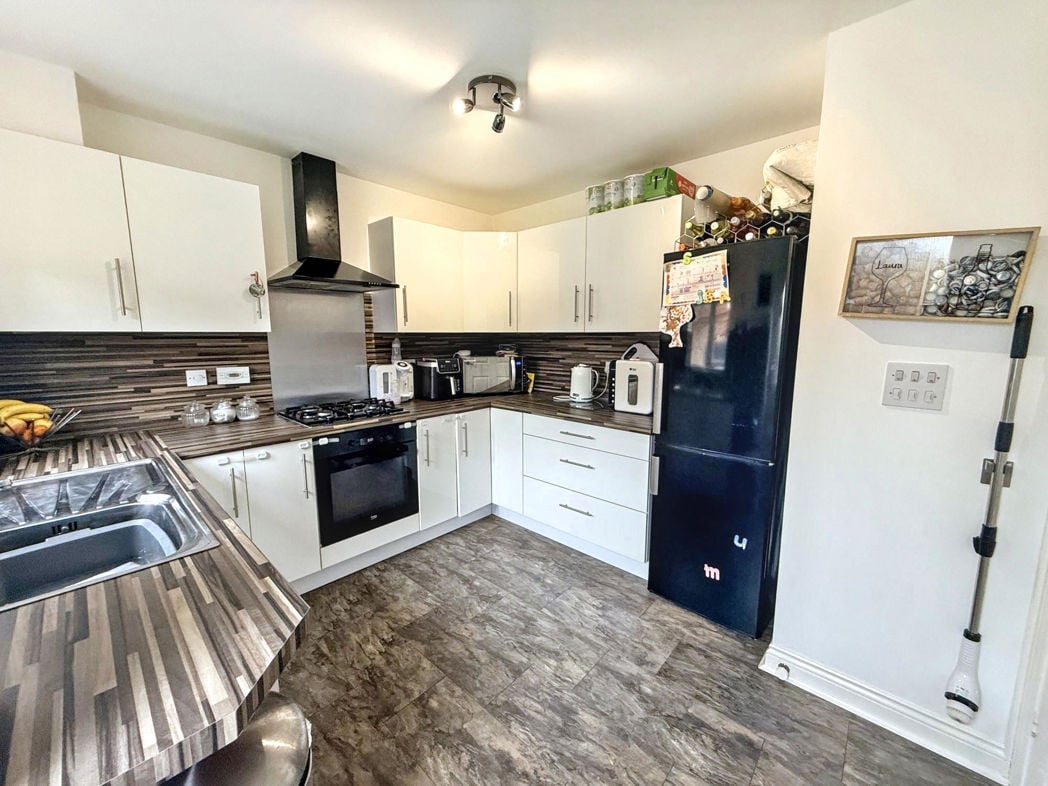 Property image 7 of 19