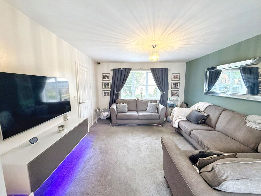 Property image 3 of 19